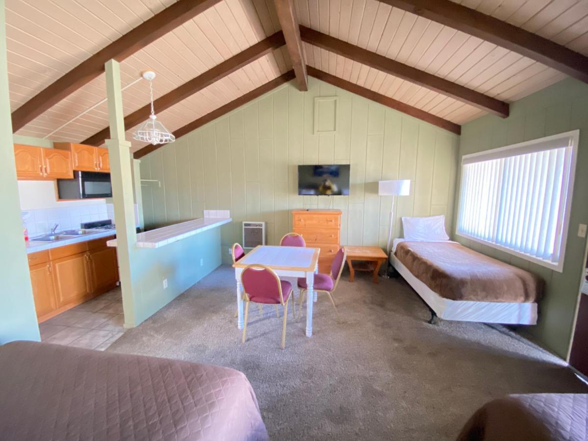 Bristlecone Motel Big Pine Eksteriør billede