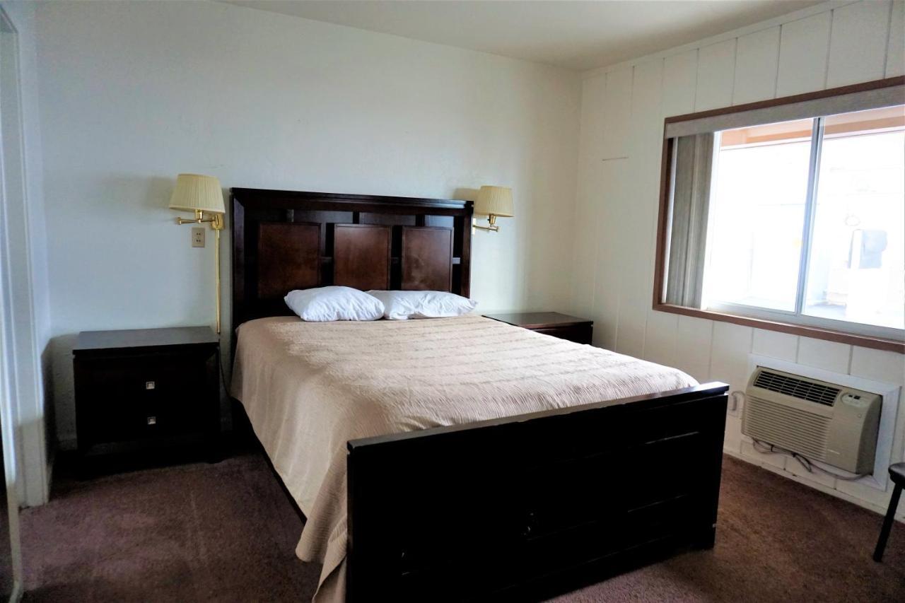 Bristlecone Motel Big Pine Eksteriør billede